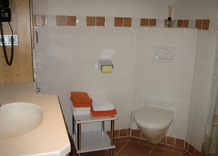 Haus Schuetter سخلادميخ